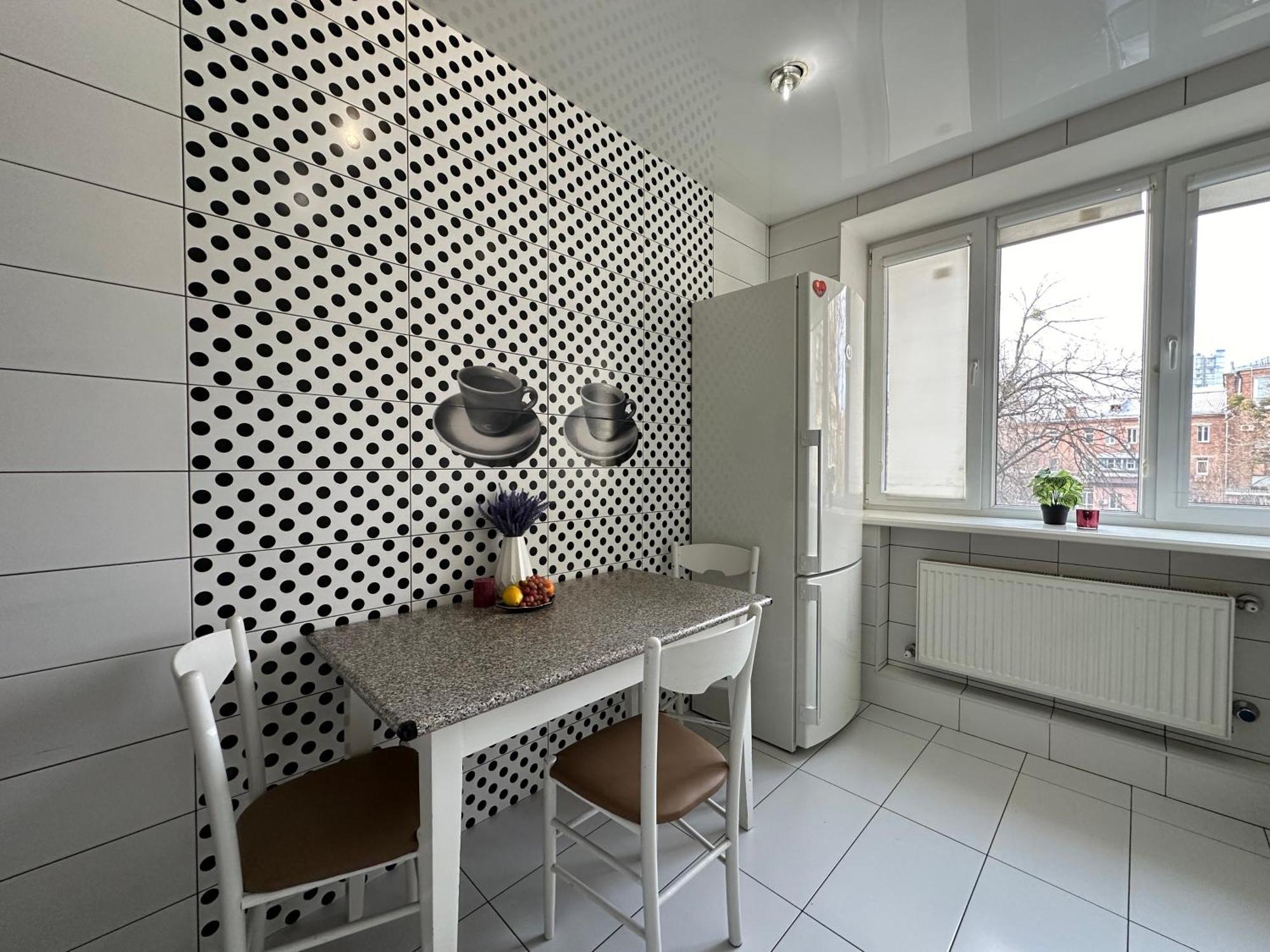 Hvylevogo Street Apartment คาร์คิฟ ภายนอก รูปภาพ